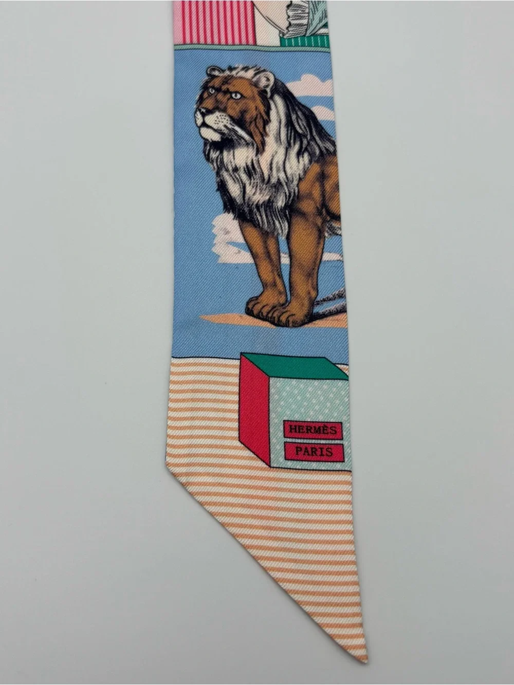 Hermes Grand Theatre Nouveau Twilly Scarf Bleu Pink Multicolor Silk Ribbon - Picture 4 of 6
